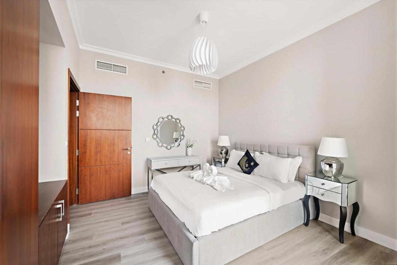 First Class 3Br With Full Burj Khalifa And Fountain View Dubái Exterior foto
